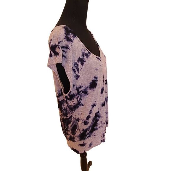 MICHAEL Michael Kors Retro Tie Dyed T Shirt with Matching Scarf - Picture 9 of 10